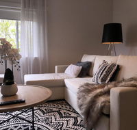 1 Bedroom Art Deco Apt With Study - Accommodation Asia