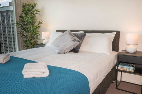 1 Bedroom Studio Apartment Near Eagle Street - Accommodation Asia 1