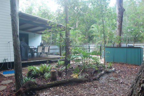 1 Naiad Court - Lowset Family Home With Swimming Pool And Covered Deck. Pet Friendly - Accommodation China 2