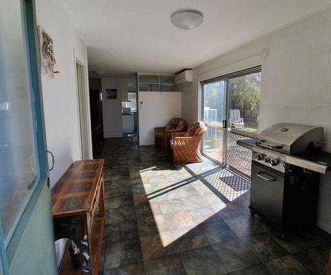 1 Spectrum Street, Rainbow Beach- Close To Shops And Main Beach - Accommodation Asia 1