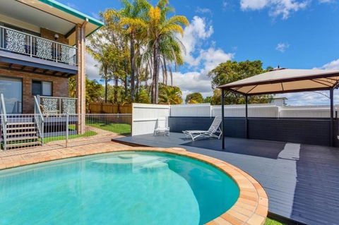 1-33 Tingira Close - Rainbow Beach, Gorgeous Ocean Views, Swimming Pool, Air Conditioning - Accommodation Asia 2