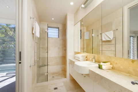 1/11 Angler Street - Accommodation Asia 3