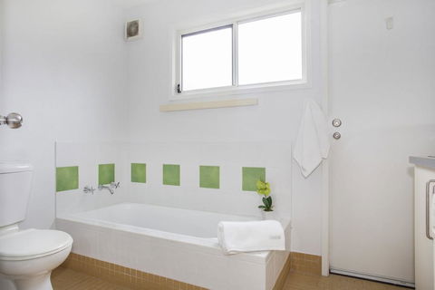 1/31 Ocean Street - A Relaxing Coastal Retreat - Accommodation Guide 1