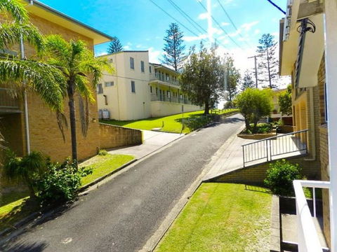 1/6 Convent Lane - Accommodation Guide 0