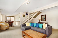 1/63 Shirley Street Byron Bay - Mango Tree