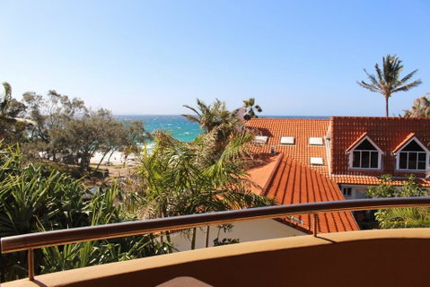 1/9 Marine Parade, Wategos Beach - Beachbound - Accommodation Guide 0