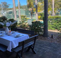 10 'Carindale' 19 Dowling St - Ground Floor Unit with WIFI Foxtel and Linen - Accommodation Asia