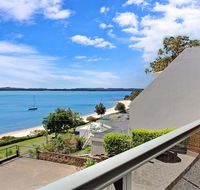 10 'Kiah' 53 Victoria Parade - Waterfront Views AIRCON and Close to the Marina. - Accommodation Asia
