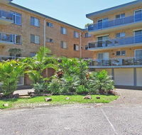 10 'Parkview' 11-13 Catalina Close - peaceful park views - Accommodation Asia