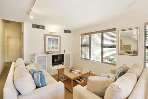 10 Alderly - Accommodation Asia 3