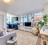 10 Barncleuth Square - Accommodation Asia