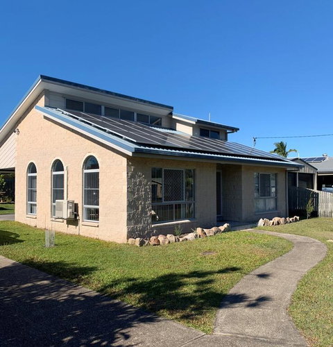 11 Anchovy Street - Tin Can Bay Summer Haven Coastal Retreat - Accommodation Guide 3