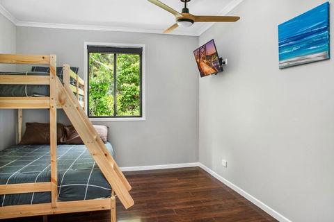 11 Naiad Court - Rainbow Shores, Fantastic Family Retreat, Swimming Pool, 200m To Beach, Free Wi-Fi - Accommodation Asia 1