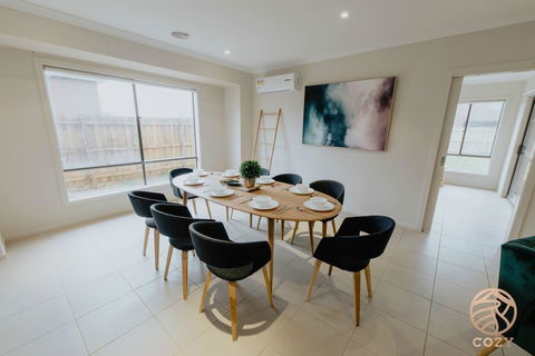 113, Balanchin Street Family Resort In Point Cook - Accommodation Asia 2