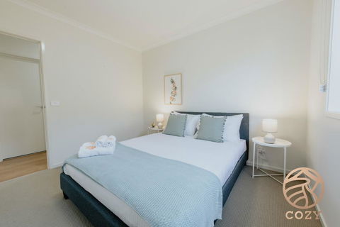 118 Refreshing 3BR Werribee Family House - Accommodation Asia 2