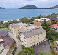 12 'The Helm' 22 Voyager Close - unit in Little Beach with direct access to Shoal Bay Beach - Accommodation Asia