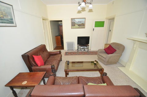 12 Bluewater Drive - Accommodation Asia 2