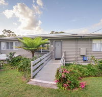 12 Merinda Crescent - Accommodation Asia
