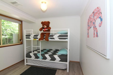 12 Mount Porepunkah Road - Accommodation Guide 3