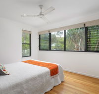 12 Naiad Court- Pool sleeps 8 close to beach - Accommodation Asia