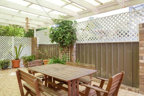 120 Ocean Parade Dalmeny - Accommodation Asia 0