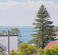 13 'Cote D'Azur' 61 Donald Street - Lovely unit with air con pool lift and WiFi - Accommodation Asia