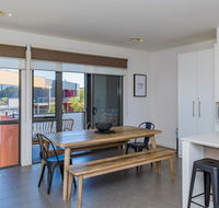 13 Shore Place - Accommodation Asia