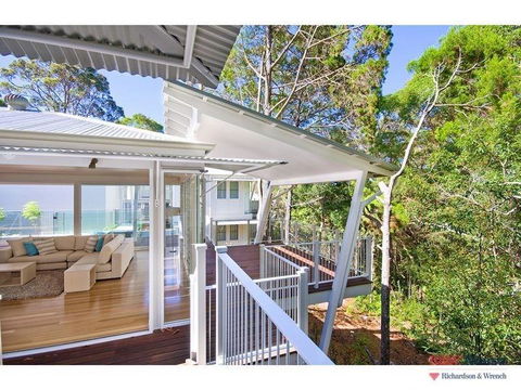14 Little Cove Road - Accommodation Asia 0
