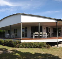 14 Zircon Street - Centrally located family home with covered deck close to patrolled beach  shops - Accommodation Asia