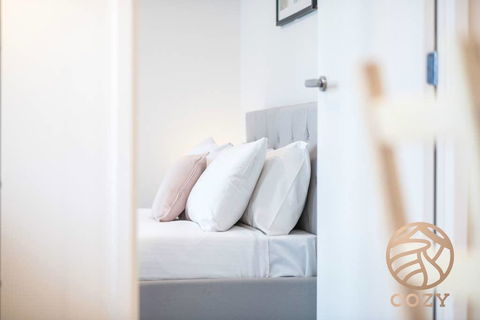143, Summer Time Freshment In Melbourne Village - Accommodation Guide 2