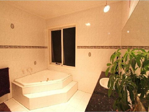 15 Charles Abbotsford Mansion - Accommodation Asia 2