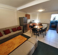 16 Lakeview Plaza - Accommodation Guide