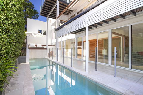 16 The Quarterdeck - Accommodation Asia 0