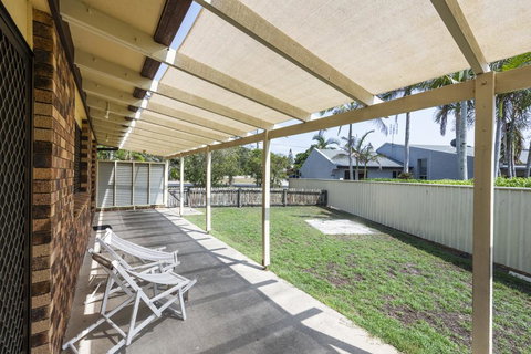 16 Young St - Accommodation Guide 3