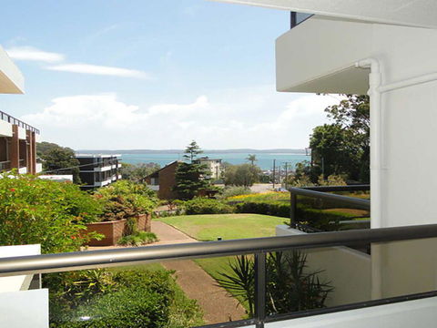 17 'The Commodore' 9-11 Donald Street - Pleasant Unit With Open Plan Living - Accommodation China 0