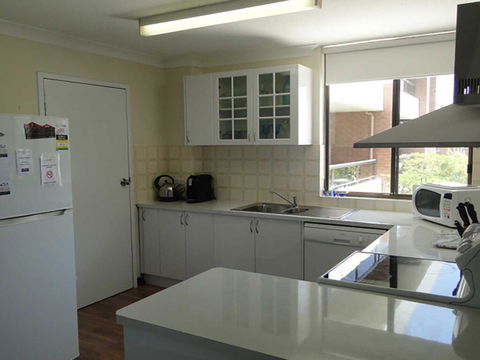 17 'The Commodore' 9-11 Donald Street - Pleasant Unit With Open Plan Living - Accommodation China 3