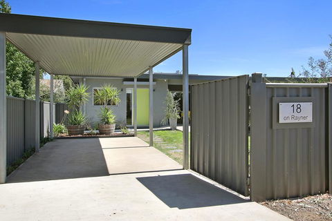 18 On Rayner - Swish Apartment Myrtleford - Accommodation Asia 2