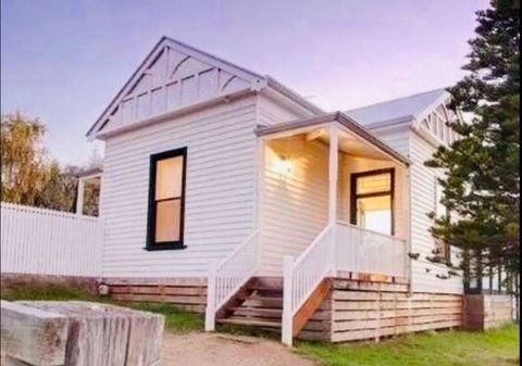 1880s Kananook Boutique Historic Luxury Apartment FSC Private Villa Bairnsdale - Accommodation Asia 1