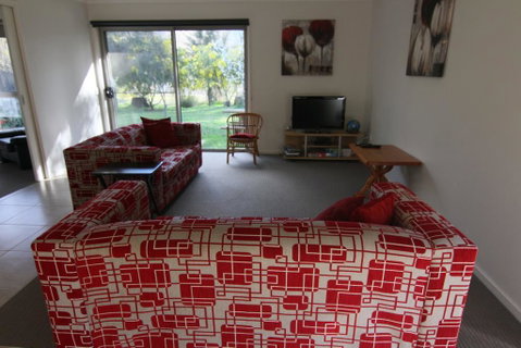 19 Georgian Court - Accommodation Guide 2