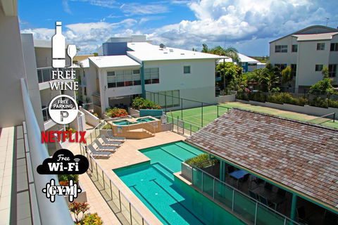 1BR Coolum Beach , Roof Terrace, Spa, Tennis, Pool - Accommodation Asia 0