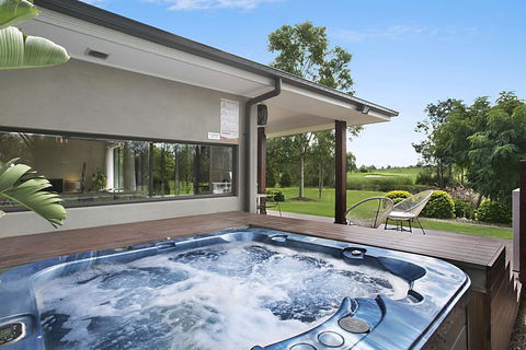 1OAK - Accommodation Guide 0
