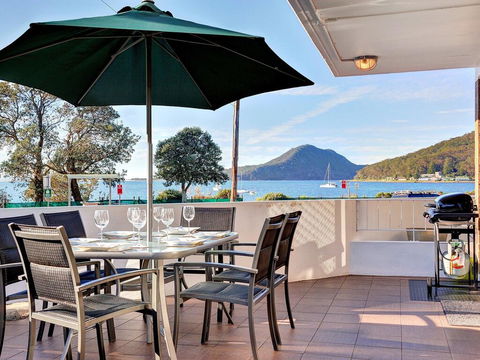 2 'Fleetwood', 63 Shoal Bay Road - Spectacular Views - Accommodation Asia 3