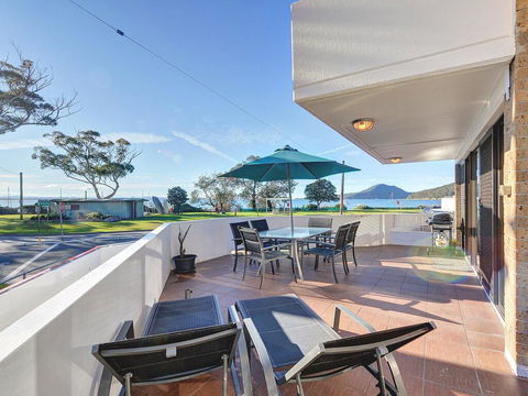 2 'Fleetwood', 63 Shoal Bay Road - Spectacular Views - Accommodation Asia 0