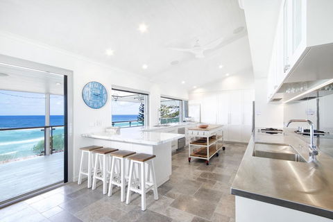2 Arakoon Crescent - Accommodation Asia 3