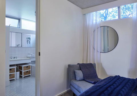 2 Bdrm South Yarra Apt With Balcony And Parking - Accommodation Asia 1