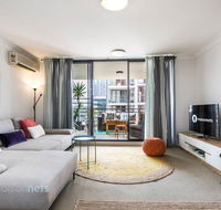 2 Bedroom 2 Bathroom Apt with Balcony and Parking - Accommodation Asia