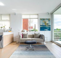 2 Bedroom Apartment with Bay View - Accommodation Asia