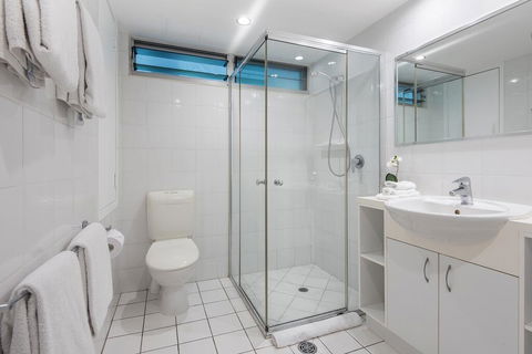 2 Bedroom Poinciana Lodge - Accommodation Asia 3