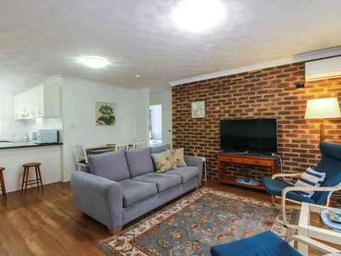 2 Bedroom St Lucia Apartment Close To UQ And CityCat - Accommodation Asia 0