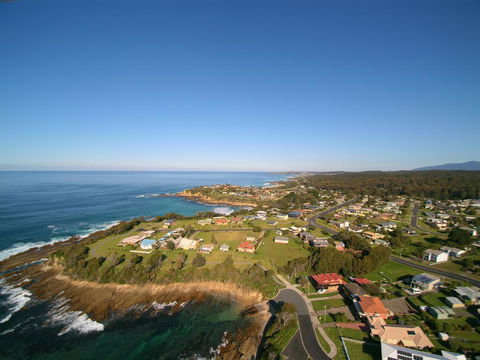 2 Jocelyn Street. Dalmeny - Accommodation Asia 0